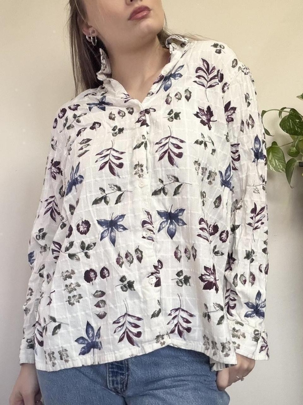Vintage white leaf pattern button up long sleeve top By Dress Barn